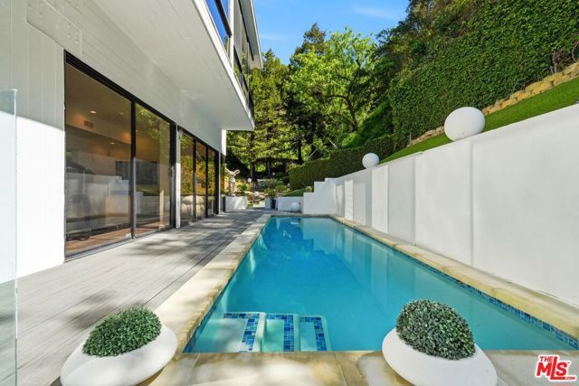 2350 Benedict Canyon Drive, Beverly Hills, CA 90210