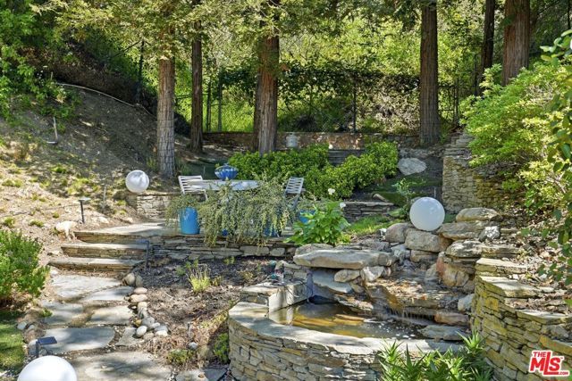 2350 Benedict Canyon Drive, Beverly Hills, CA 90210