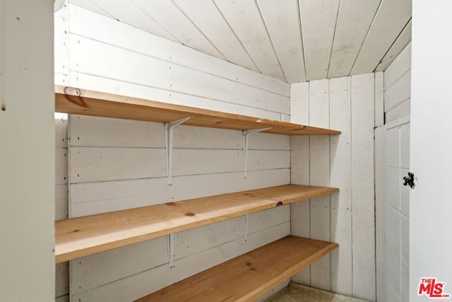 2350 Benedict Canyon Drive, Beverly Hills, CA 90210