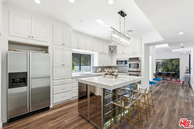 2350 Benedict Canyon Drive, Beverly Hills, CA 90210