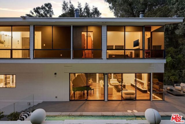 2350 Benedict Canyon Drive, Beverly Hills, CA 90210