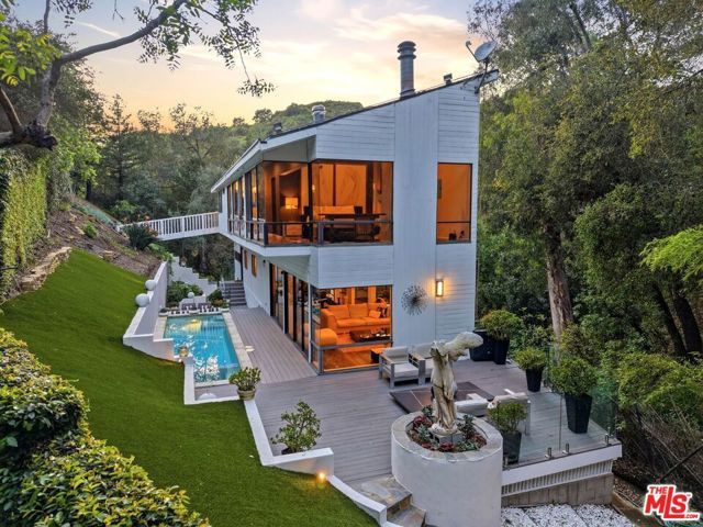 2350 Benedict Canyon Drive, Beverly Hills, CA 90210