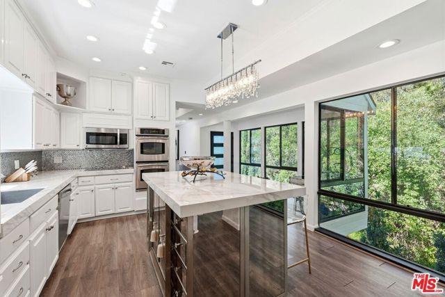 2350 Benedict Canyon Drive, Beverly Hills, CA 90210