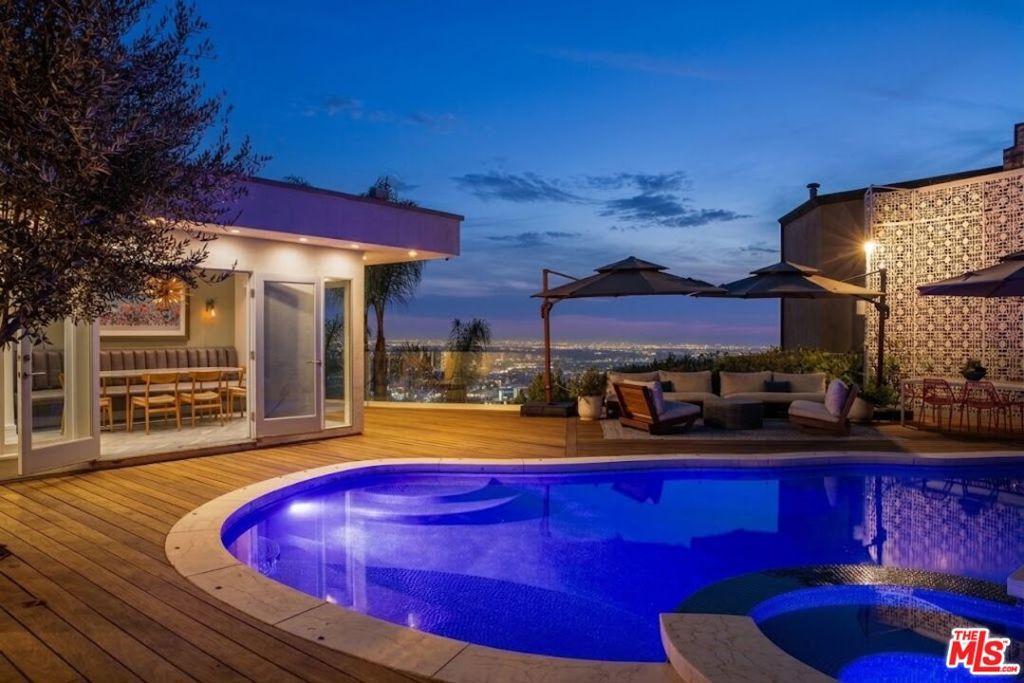2137 Sunset Plaza Dr., Los Angeles, CA 90069 — photo 2