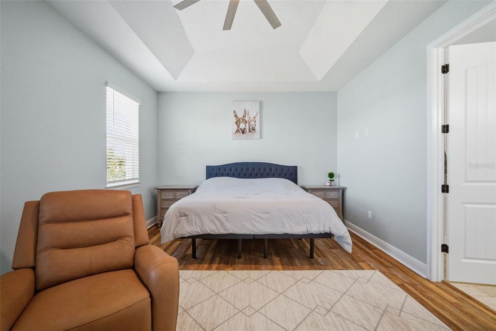 Image 17 of property listing at 12926 SATIN LILY DRIVE, Riverview, FL 33579