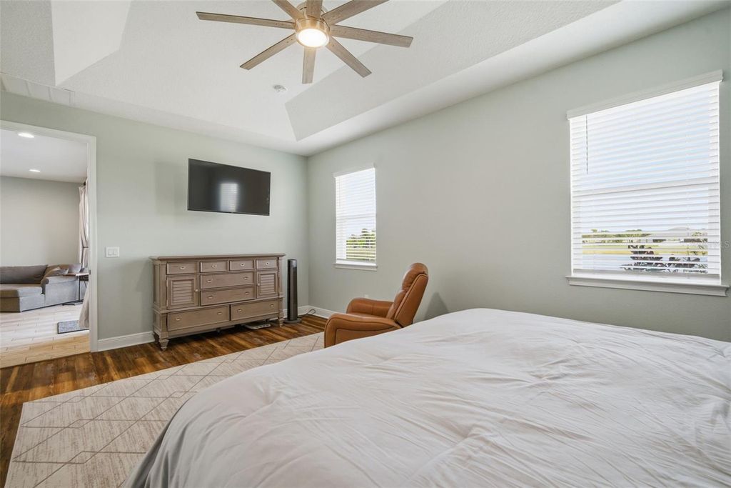 Image 18 of property listing at 12926 SATIN LILY DRIVE, Riverview, FL 33579