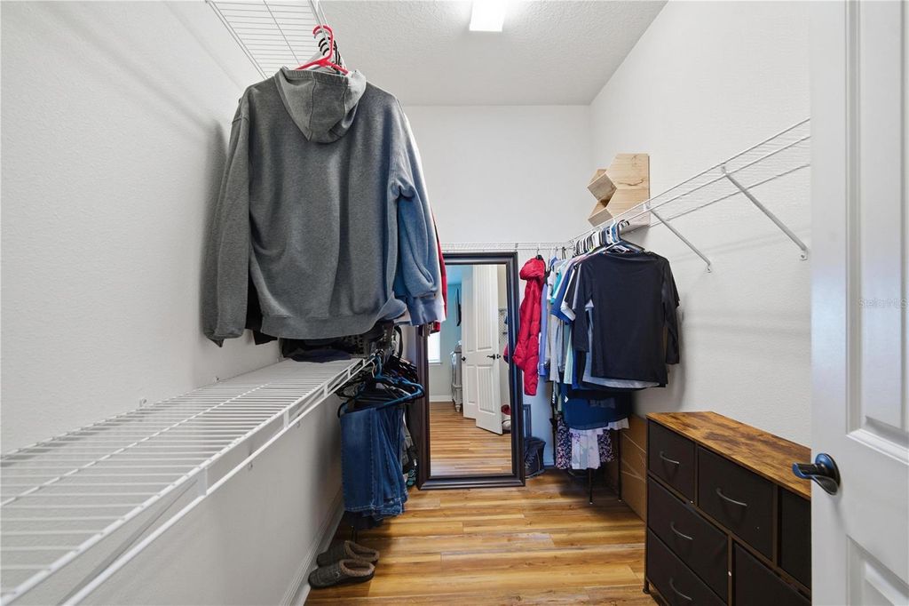 Image 19 of property listing at 12926 SATIN LILY DRIVE, Riverview, FL 33579