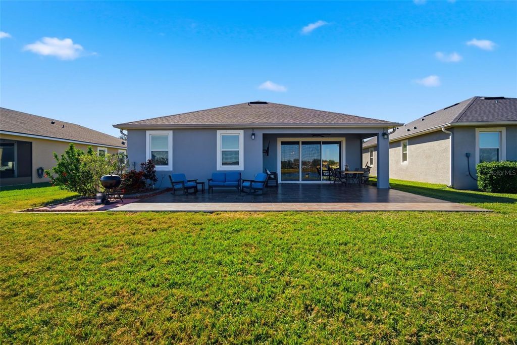 Image 25 of property listing at 12926 SATIN LILY DRIVE, Riverview, FL 33579