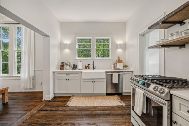 1012 S High St, Columbia, TN 38401