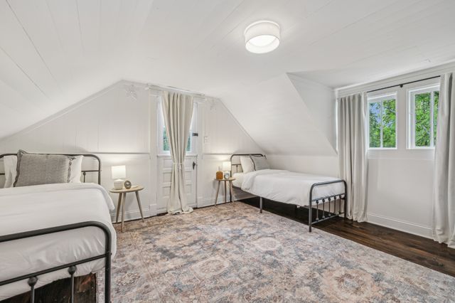 1012 S High St, Columbia, TN 38401