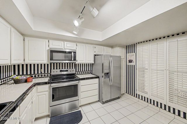 5102 N 31ST Place 412, Phoenix, AZ 85016