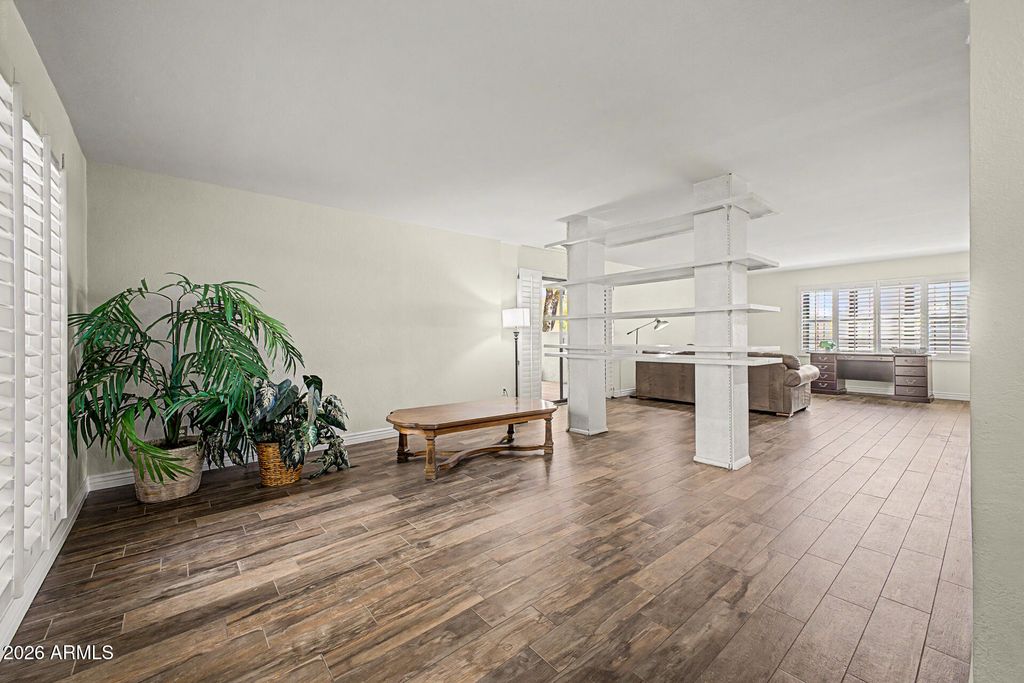 5102 N 31ST Place 412, Phoenix, AZ 85016