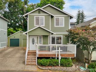 1612 Arvon Avenue, Bremerton, WA 98312