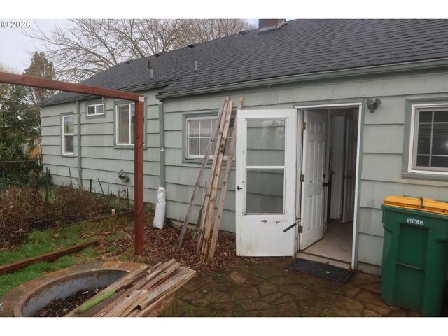 138 MAPLE Blvd, Wood Village, OR 97060