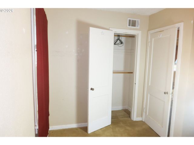 138 MAPLE Blvd, Wood Village, OR 97060