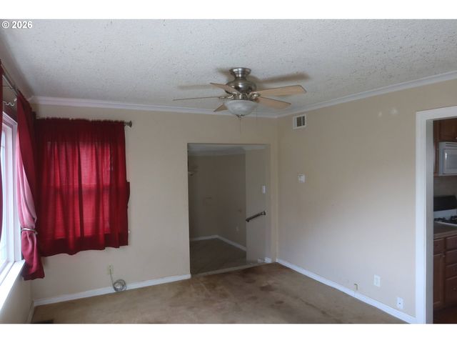 138 MAPLE Blvd, Wood Village, OR 97060