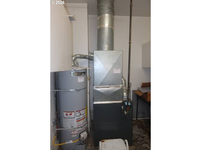 138 MAPLE Blvd, Wood Village, OR 97060