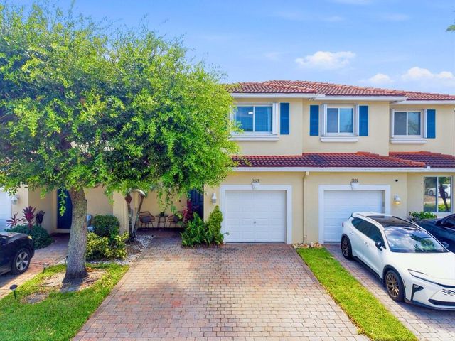 3028 N EVERGREEN Circle, Boynton Beach, FL 33426