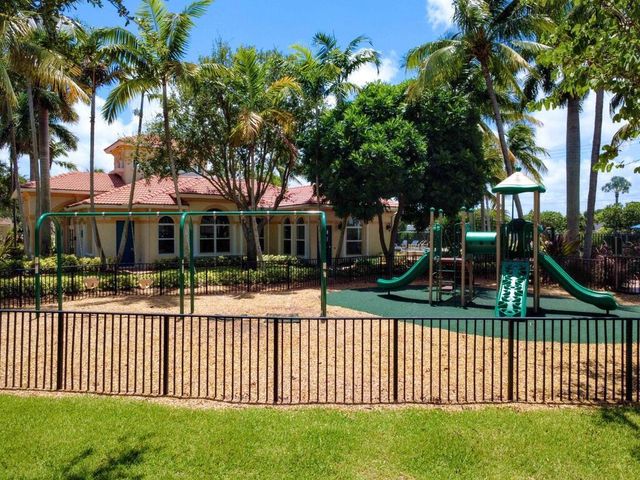 3028 N EVERGREEN Circle, Boynton Beach, FL 33426