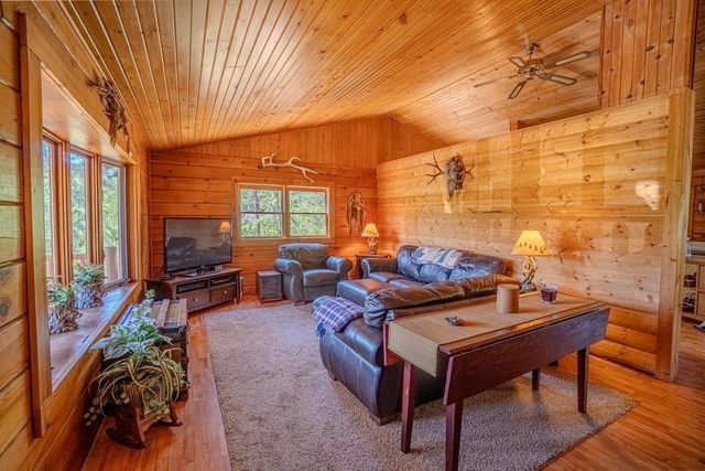 N10299 18th Avenue, Necedah, WI 54646