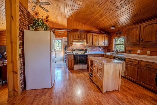 N10299 18th Avenue, Necedah, WI 54646
