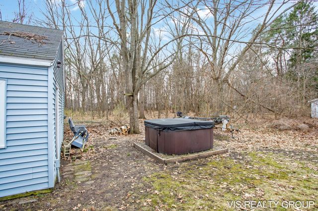 907 Wilson Avenue, Norton Shores City, MI 49441