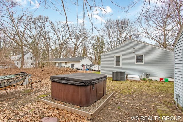 907 Wilson Avenue, Norton Shores City, MI 49441