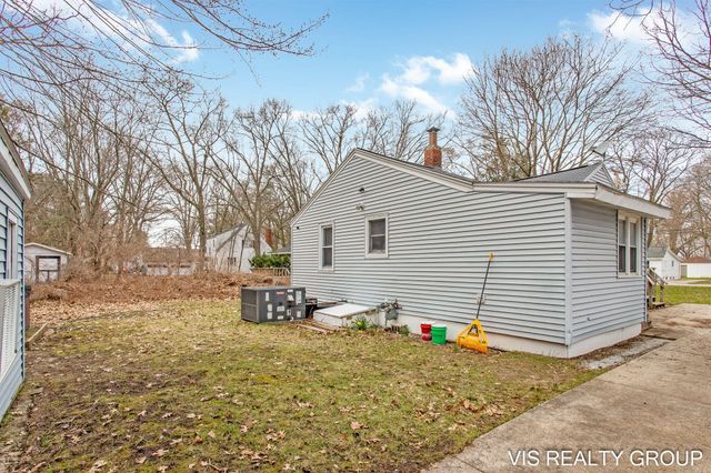 907 Wilson Avenue, Norton Shores City, MI 49441