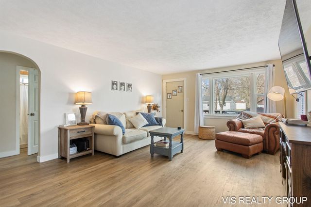 907 Wilson Avenue, Norton Shores City, MI 49441