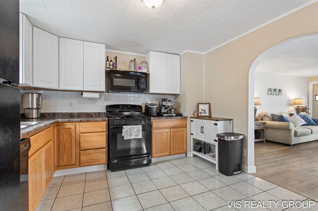 907 Wilson Avenue, Norton Shores City, MI 49441