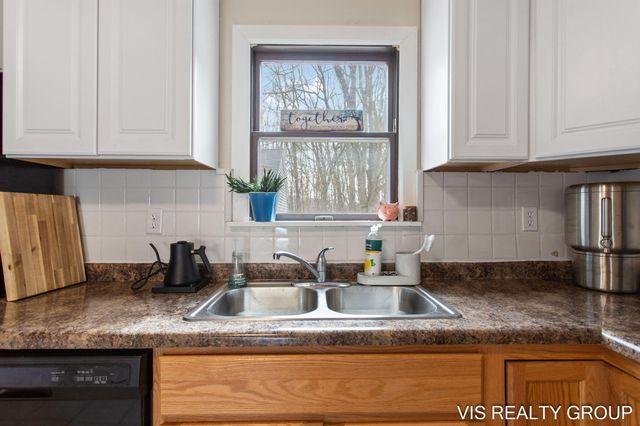 907 Wilson Avenue, Norton Shores City, MI 49441