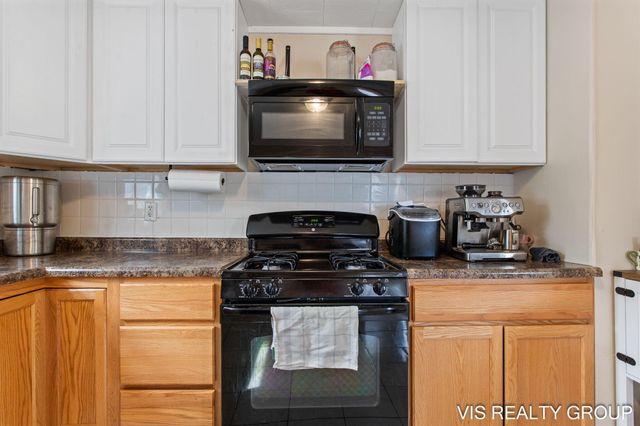 907 Wilson Avenue, Norton Shores City, MI 49441