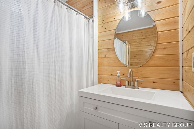 907 Wilson Avenue, Norton Shores City, MI 49441