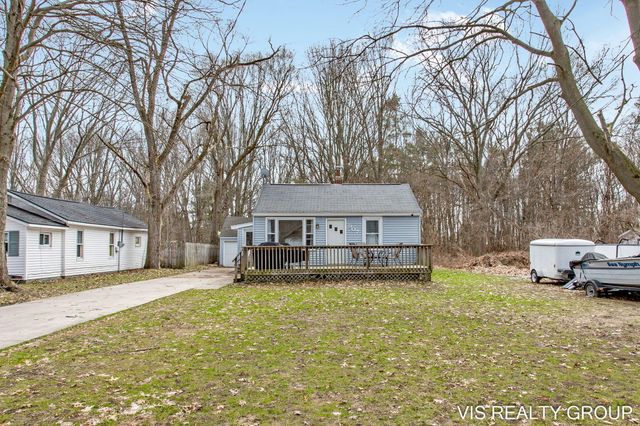 907 Wilson Avenue, Norton Shores City, MI 49441