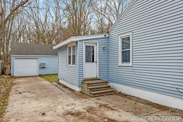 907 Wilson Avenue, Norton Shores City, MI 49441