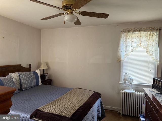 6117 AUTH RD, Suitland, MD 20746