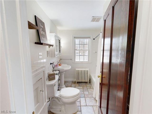 3001 Coleridge Road, Cleveland Heights, OH 44118