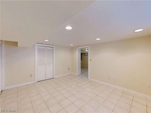 3001 Coleridge Road, Cleveland Heights, OH 44118