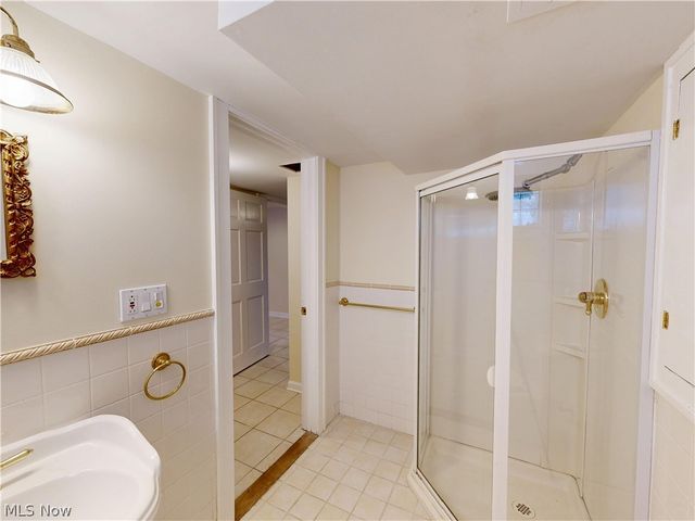 3001 Coleridge Road, Cleveland Heights, OH 44118