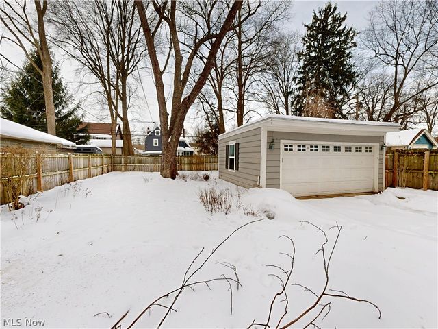 3001 Coleridge Road, Cleveland Heights, OH 44118