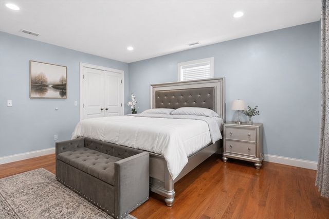 133 Apricot St, Worcester, MA 01603