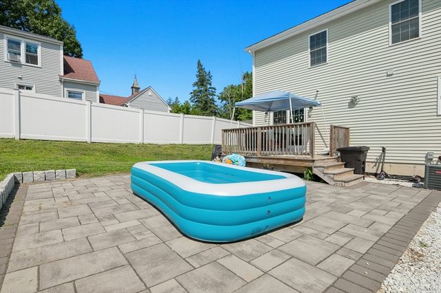 133 Apricot St, Worcester, MA 01603