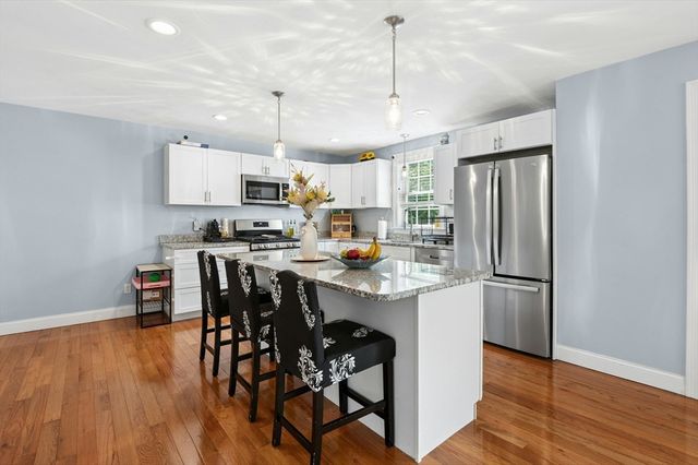 133 Apricot St, Worcester, MA 01603