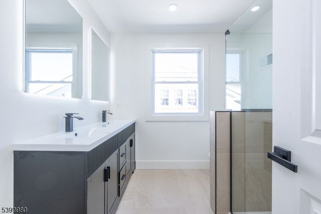 74 E 9Th St, Clifton City, NJ 07011