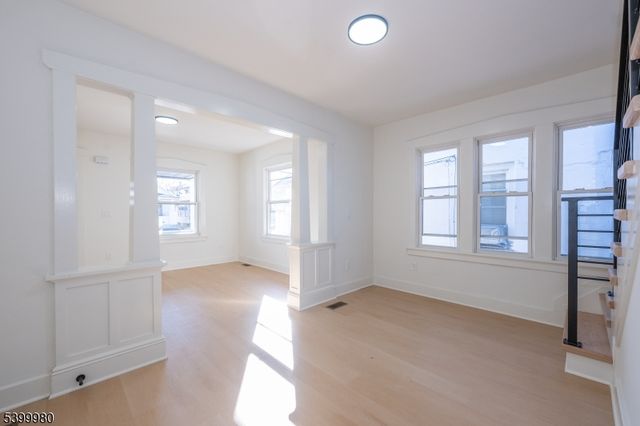 74 E 9Th St, Clifton City, NJ 07011