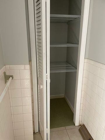 29 Freeman St 6, Stoughton, MA 02072