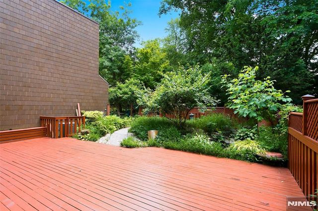 6 Old Quarry Road, Englewood, NJ 07631
