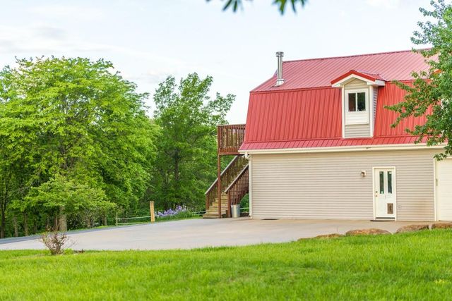 32506 E Hammond Road, Grain Valley, MO 64029