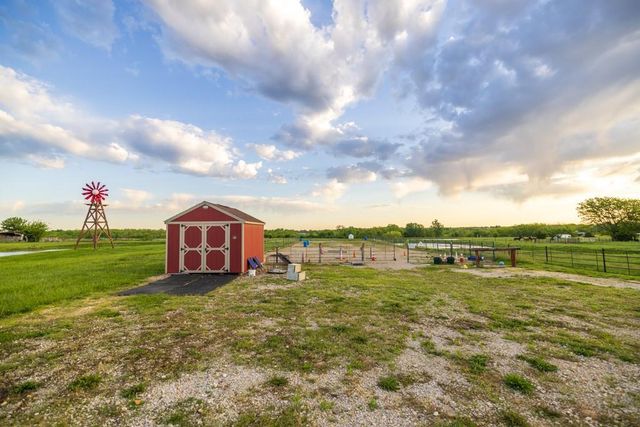 32506 E Hammond Road, Grain Valley, MO 64029