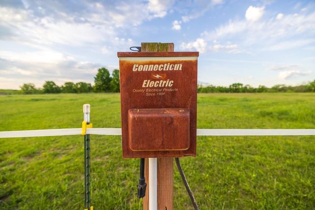 32506 E Hammond Road, Grain Valley, MO 64029